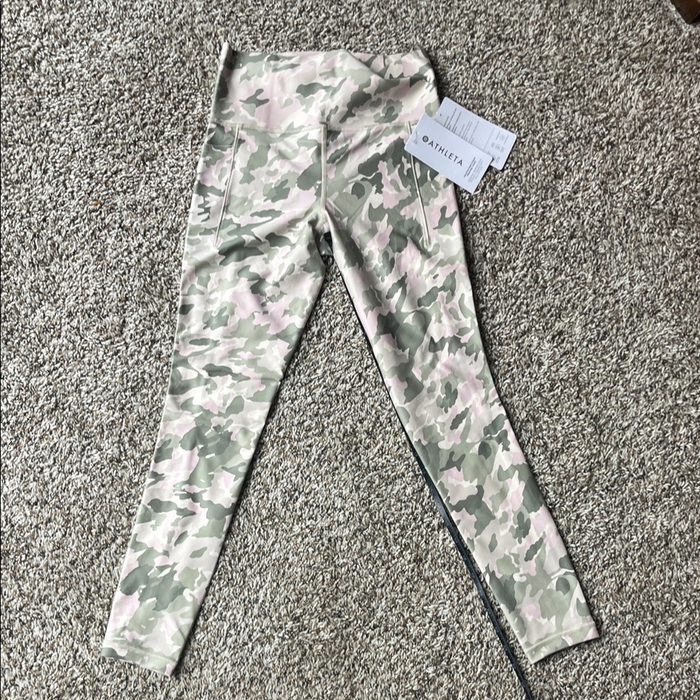 Athleta salutation stash printed tight.